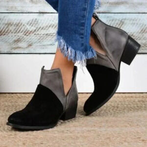 🎁FREEw/Purchase | Fashion Black & Gray Color Block Ankle  Boot - NWOT